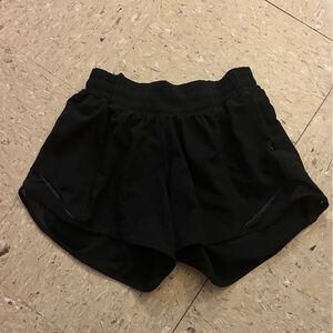 lululemon hot hot shorts
